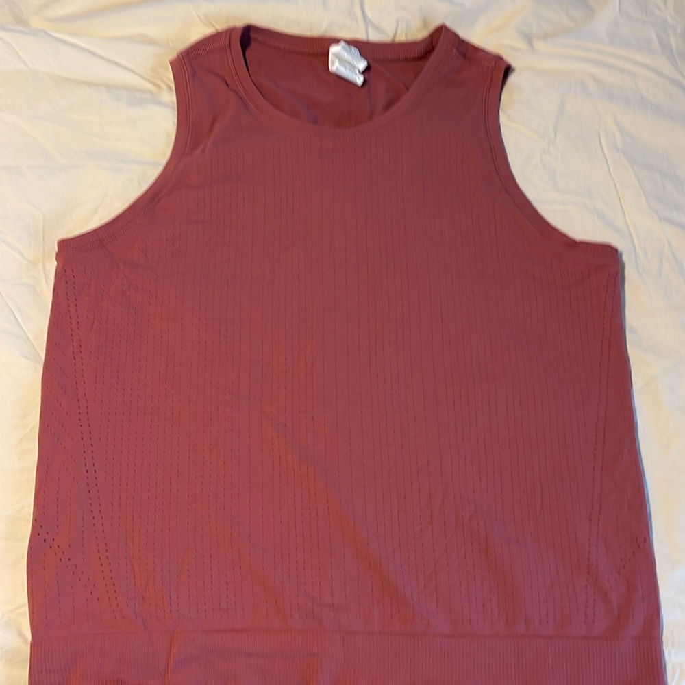 Athleta In Motion Seamless Tank, rose colored, sz. Large